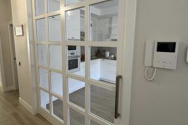 CARPINTERÍA DE MADERA, ILUMINACIÓN Y PINTURA